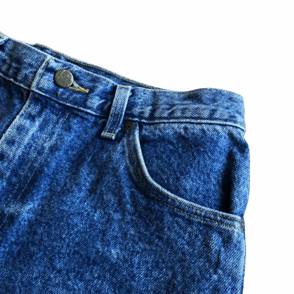 Short Cut Denim Shorts - Image 5