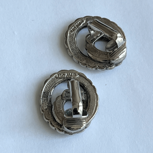 clutesy earrings - Image 4